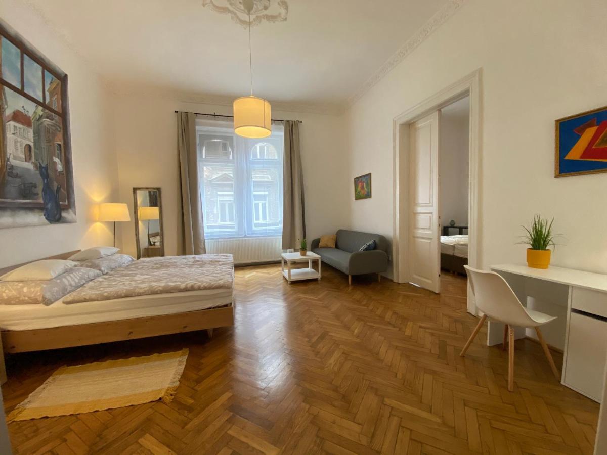3 Bedrooms- Central Quarter Apartment Budapest Kültér fotó