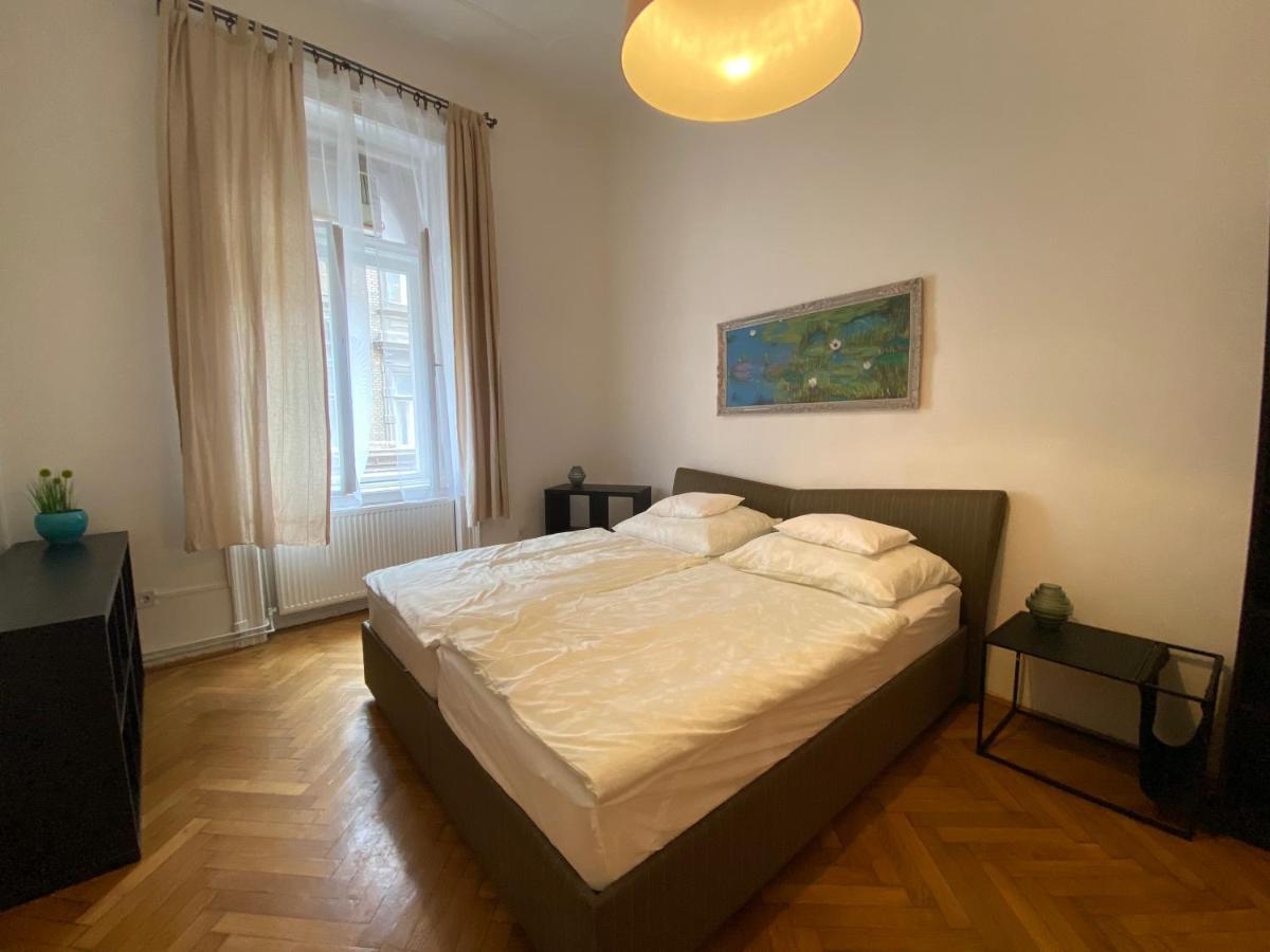 3 Bedrooms- Central Quarter Apartment Budapest Kültér fotó
